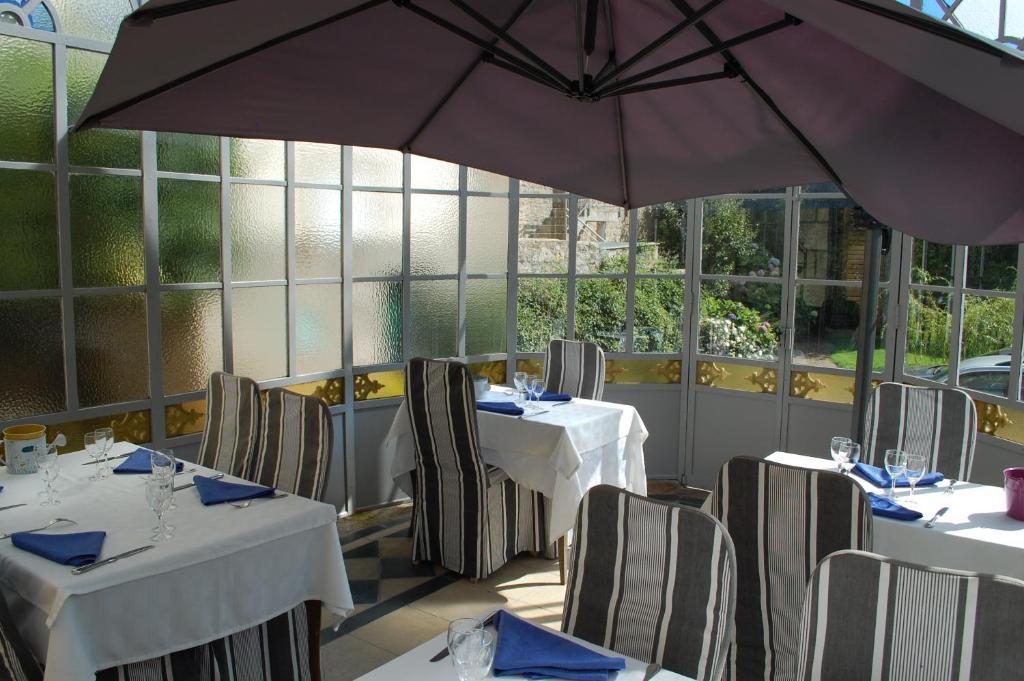 Logis Hotel L'Europe Pontivy Kültér fotó